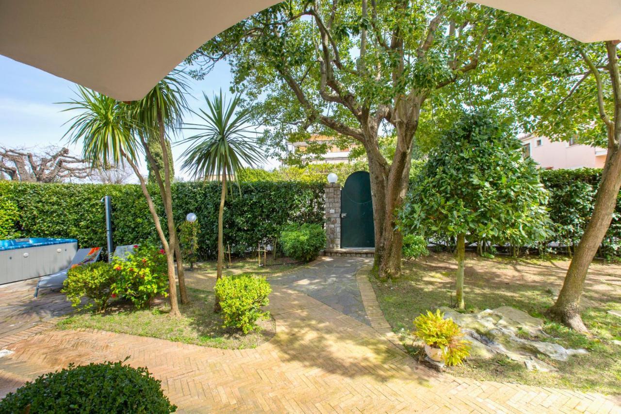 Amore Rentals - Resort Ravenna - Villa Dama Маса Лубрензе Екстериор снимка